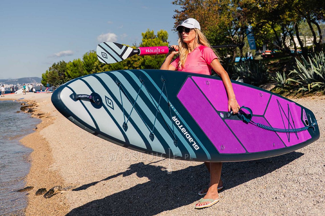 Outfit damski 9 – różowy – deska SUP GLADIATOR PRO, lycra, COOL klapki