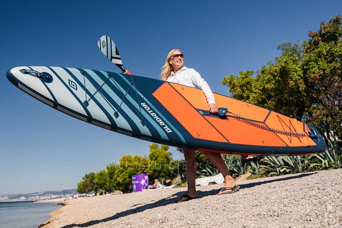 Outfit damski 3 – pomarańczowy – deska SUP GLADIATOR PRO, lycra, COOL klapki