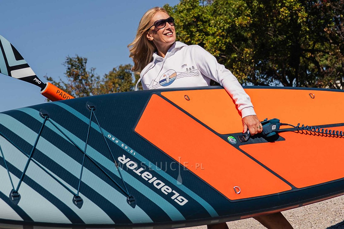 Outfit damski 3 – pomarańczowy – deska SUP GLADIATOR PRO, lycra, COOL klapki