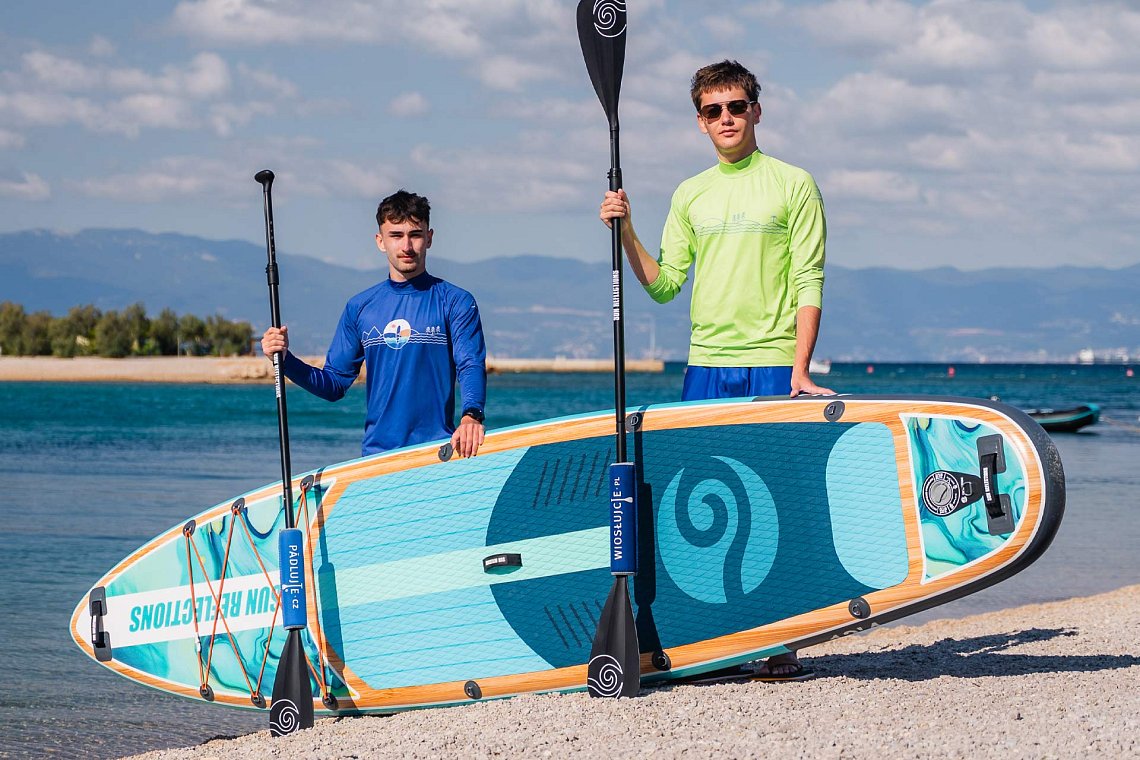 Outfit męski 4 – neonowy zielony – deska SUP GLADIATOR PRO, lycra, COOL klapki