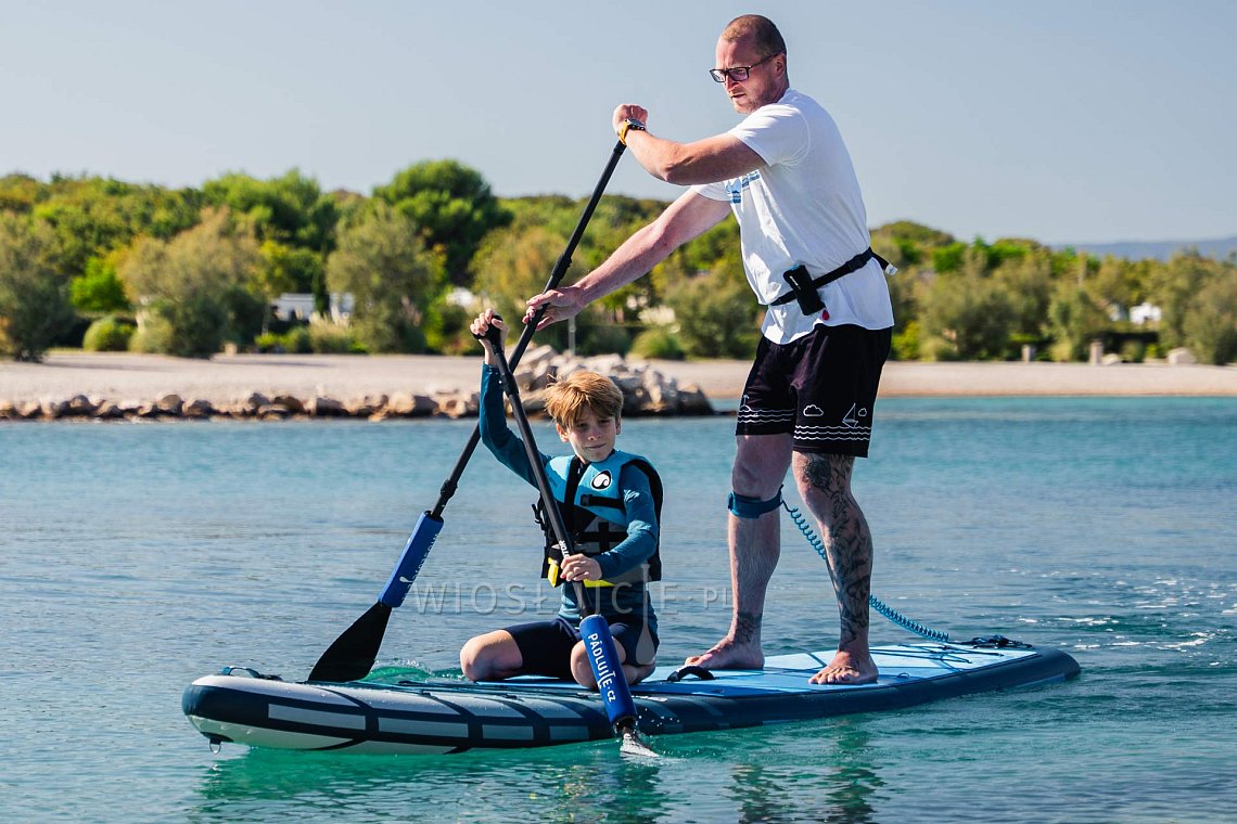 Outfit męski 4 – niebieski – deska SUP GLADIATOR PRO, lycra, COOL klapki