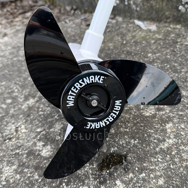 Test silnika WATERSNAKE VENOM 44 na pontonie GLADIATOR B330AD