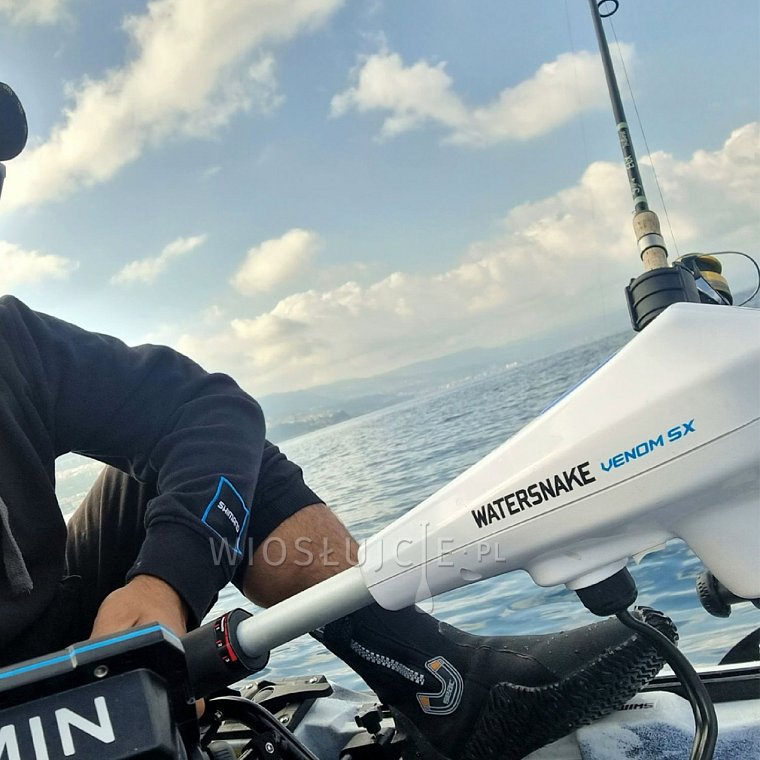 Test silnika WATERSNAKE VENOM 44 na pontonie GLADIATOR B330AD