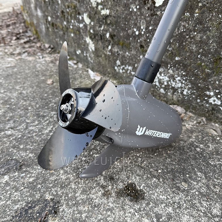 Test silnika WATERSNAKE PRIME 70 na pontonie GLADIATOR B330AD