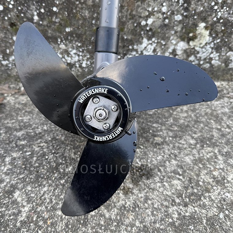 Test silnika WATERSNAKE PRIME 70 na pontonie AIRCAT 335