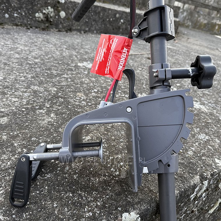 Test silnika WATERSNAKE PRIME 70 na pontonie AIRCAT 335