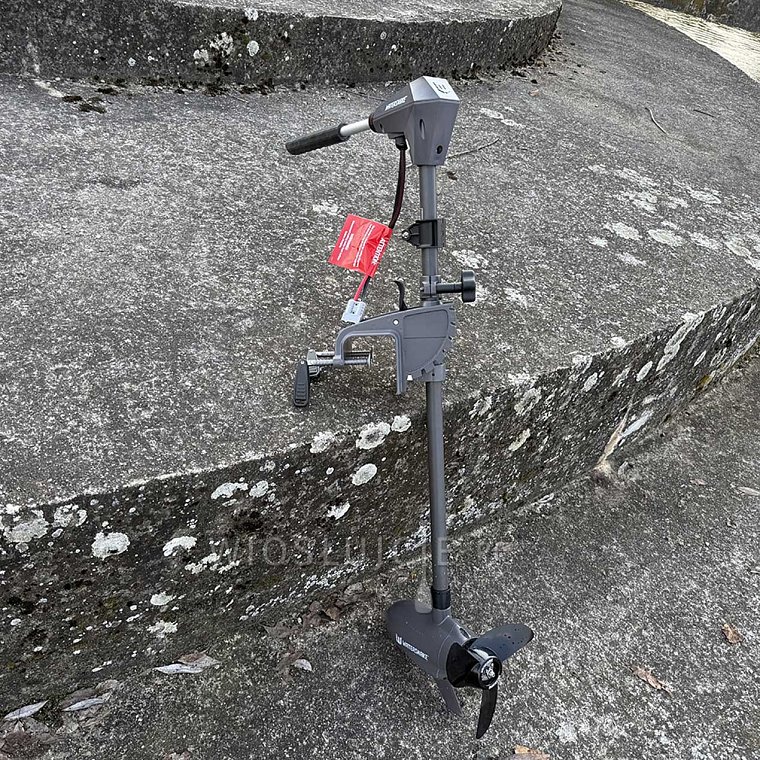 Test silnika WATERSNAKE PRIME 70 na pontonie AIRCAT 335