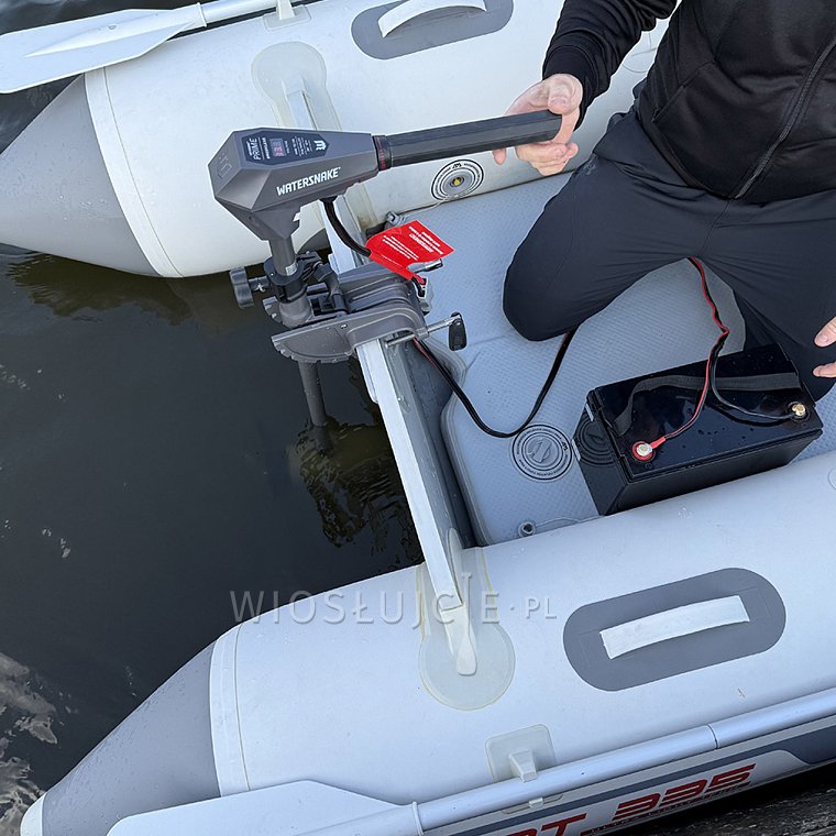 Test silnika WATERSNAKE PRIME 70 na pontonie AIRCAT 335