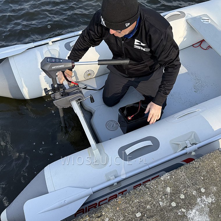 Test silnika WATERSNAKE PRIME 70 na pontonie AIRCAT 335