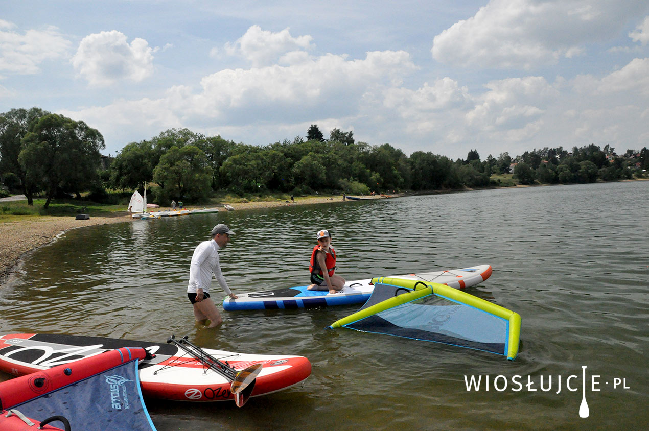 Nauka windsurfingu na desce z nadmuchiwanym żaglem DUOTONE iRIG