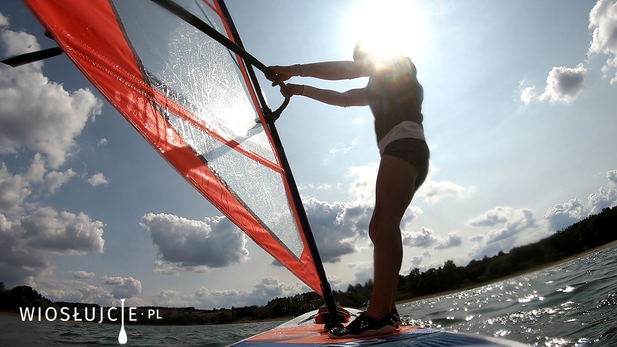 WindSUP - Pływanie pod wiatr - Nauka Windsurfingu