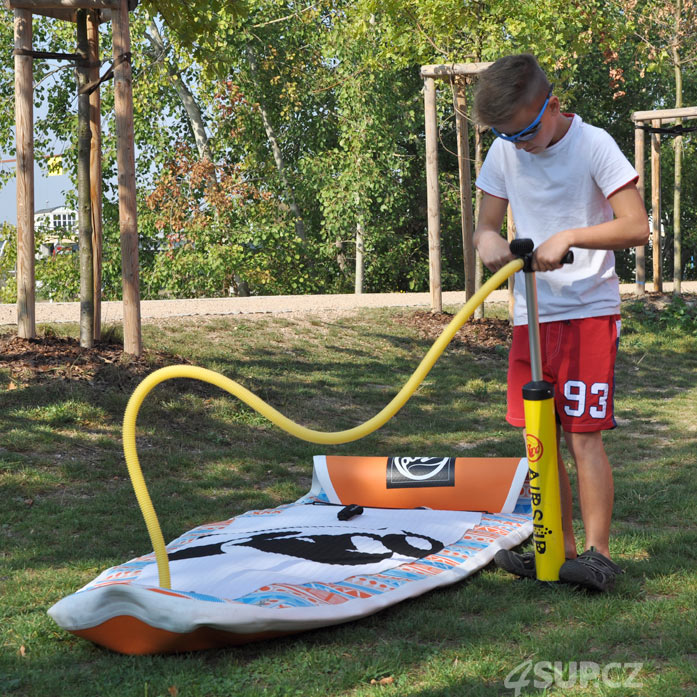 Czym jest pompowana deska SUP Stand Up Paddleboard