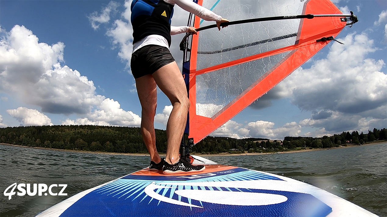 STX PowerKid 3,6m2 oplachtění pro paddleboardy s AQUADESIGN IBRID 10'8 WindSUP nafukovací paddleboard