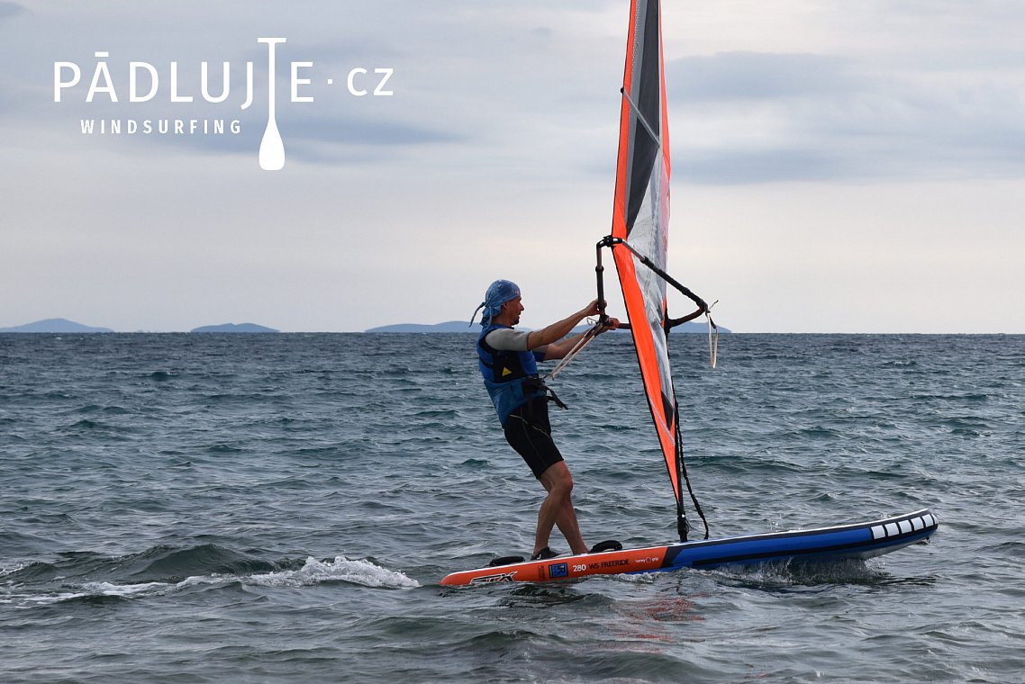 STX WS 280 Freeride nafukovací windsurfing + STX EVOLVE 5,9 m2 skládací plachta