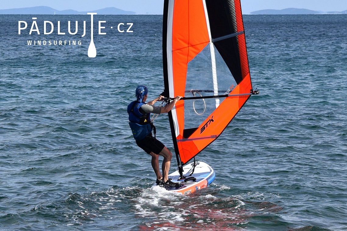 STX WS 280 Freeride nafukovací windsurfing + STX EVOLVE 5,9 m2 skládací plachta