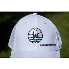 Czapka z daszkiem sportowa PADDLEBOARDING biała z kolorowym logo