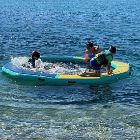 Pływający basen RIDEWAVE FLOATING CIRCLE - pompowany krąg z siatką - średnica 245 cm