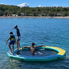 Pływający basen RIDEWAVE FLOATING CIRCLE - pompowany krąg z siatką - średnica 245 cm