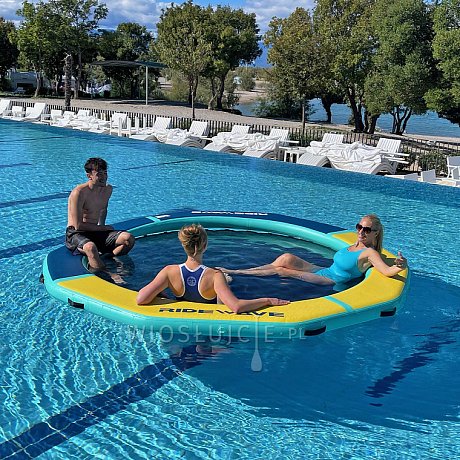 Pływający basen RIDEWAVE FLOATING CIRCLE - pompowany krąg z siatką - średnica 245 cm