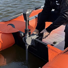 Zaburtowy silnik elektryczny WATERSNAKE PRIME 70/36 12 V