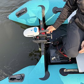 Zaburtowy silnik elektryczny WATERSNAKE ASP T24 SW 12 V