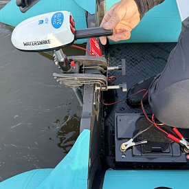 Zaburtowy silnik elektryczny WATERSNAKE ASP T24 SW 12 V