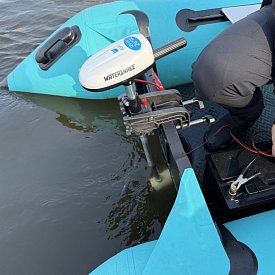 Zaburtowy silnik elektryczny WATERSNAKE ASP T24 SW 12 V